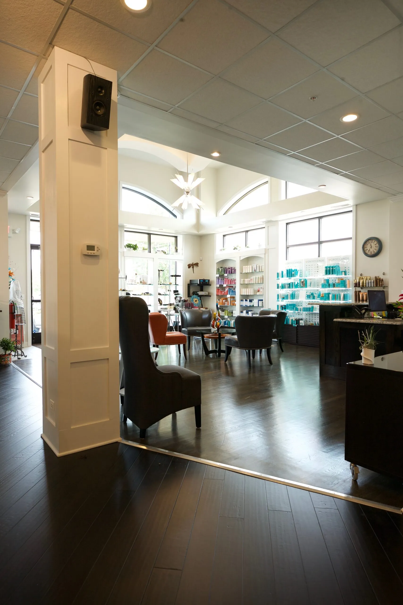Established salon, excellent online presence