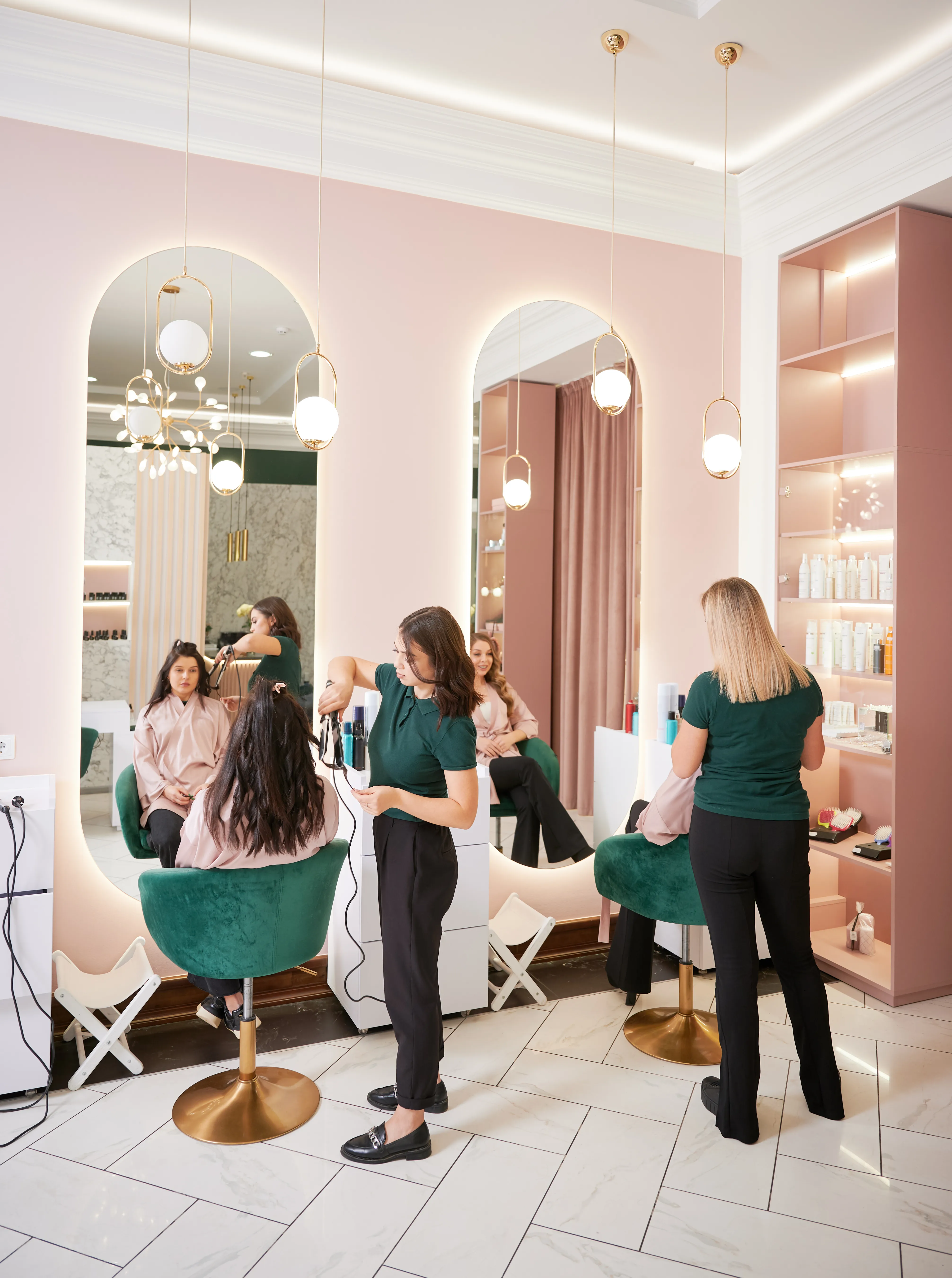 Hybrid Dual-Income Salon (Booth Rent & Commission)