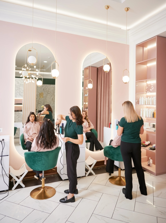 Hybrid Dual-Income Salon (Booth Rent & Commission)